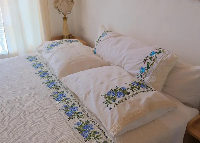 Esket Hotel *